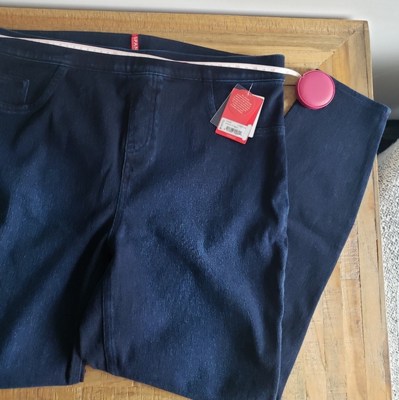 SPANX Ankle Jean-ish line of Jeggings in midnight rinse - Picture 3 of 6